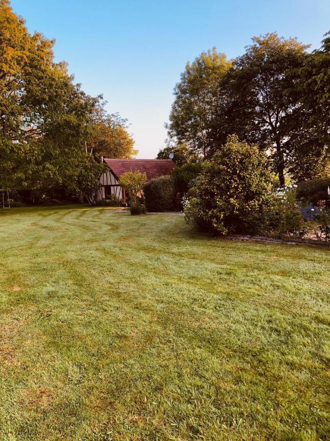 La Petite Saugere Villa Bosguérard-de-Marcouville Exteriör bild